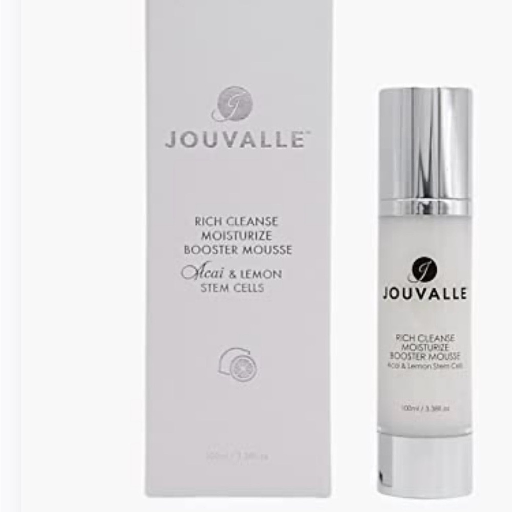 Detox and purify the skin with Jouvalle RICH CLEANSE MOISTURIZE BOOSTER MOUSSE